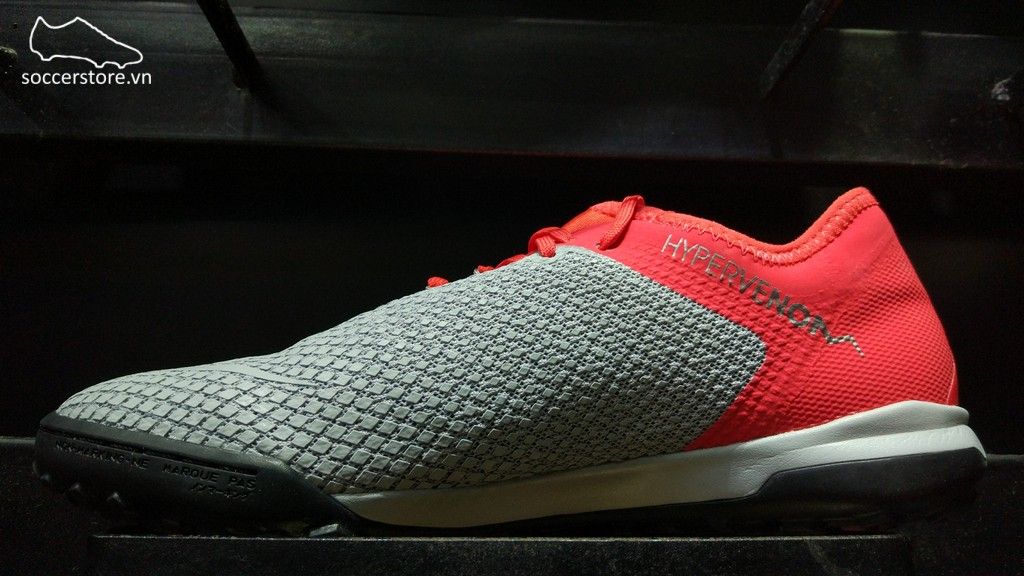 Nike Hypervenom Phantom 2 FG (US 8.5) Football Shoes